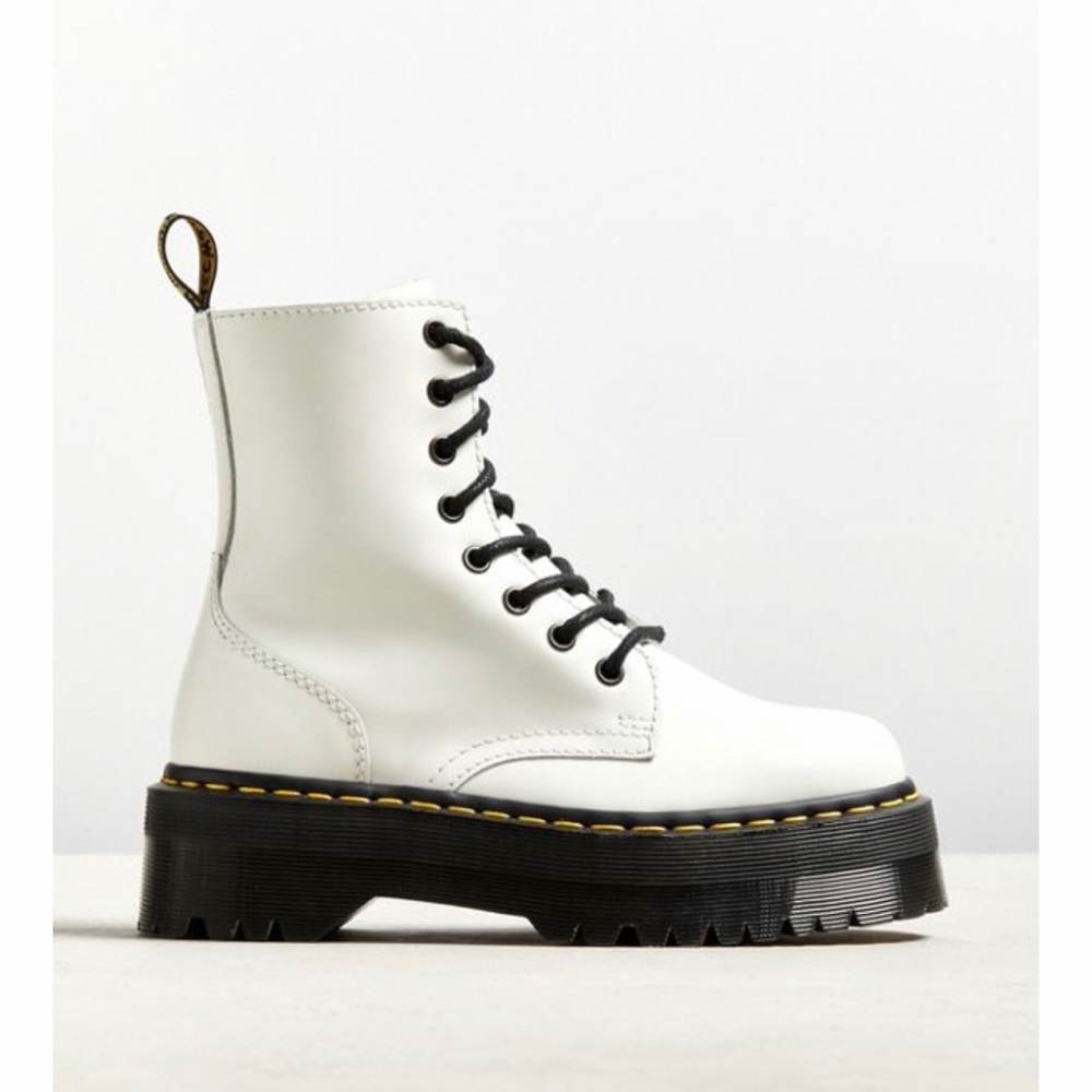 Dr Martens Jadon 8-eye boot WHITE